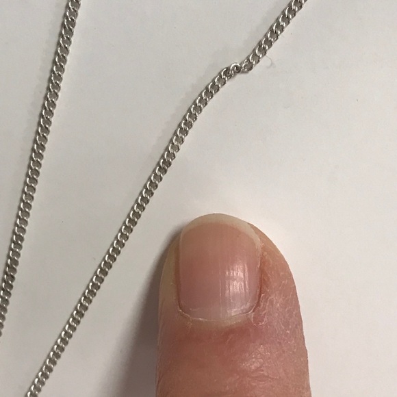 NWT Avon Embellished Butterfly Necklace Cream - Picture 5 of 8